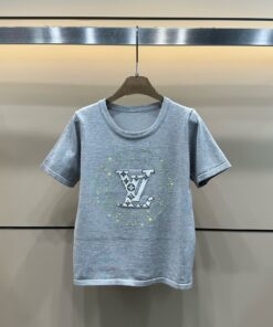 LV一比一灰色亮鑽Logo短袖T恤百搭時尚款