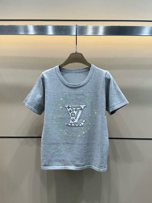 LV一比一灰色亮鑽Logo短袖T恤百搭時尚款