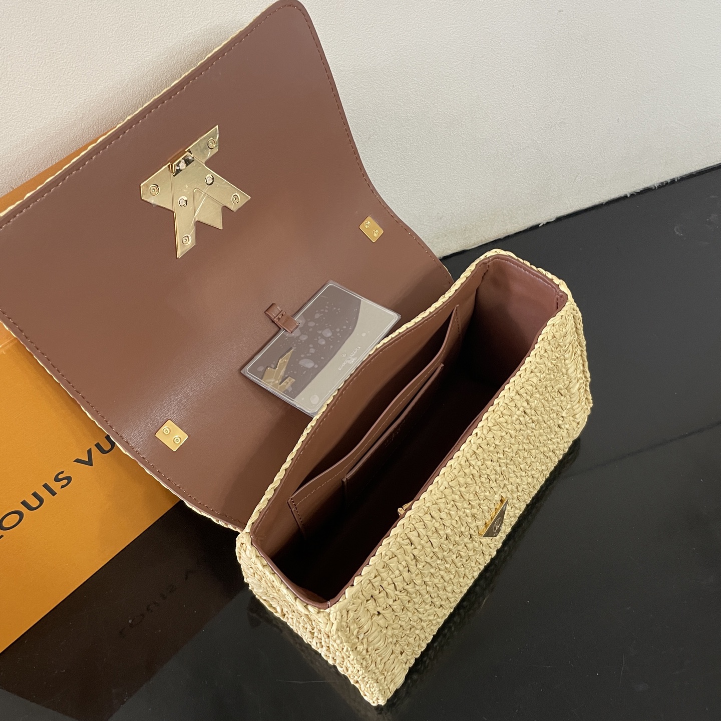 LV 一比一 草編單肩包 夏日休閒鏈條款|超A仿原單精品圖片 8 LV 一比一 草編單肩包 夏日休閒鏈條款|歐美奢侈品精品推薦