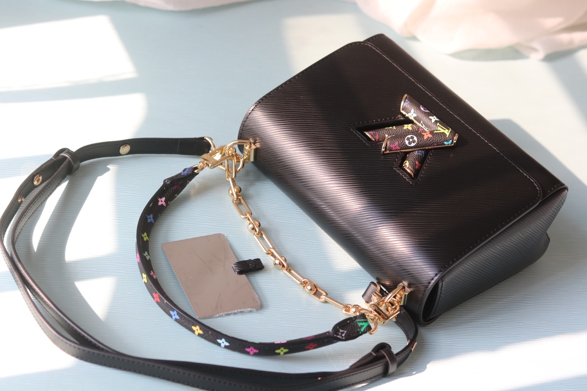 LV 原單 黑色肩背包 多彩字母手提鏈條款|超A仿原單精品圖片 14 LV 原單 黑色肩背包 多彩字母手提鏈條款|歐美奢侈品精品推薦