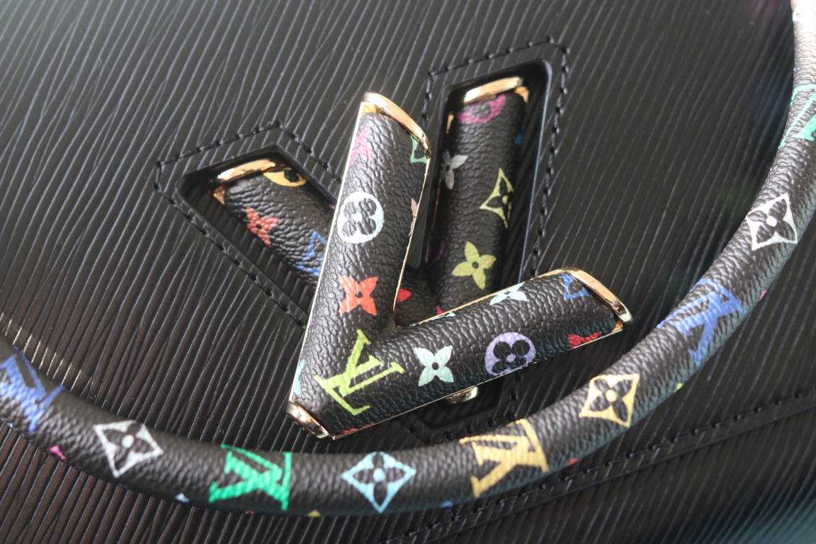 LV 原單 黑色肩背包 多彩字母手提鏈條款|超A仿原單精品圖片 11 LV 原單 黑色肩背包 多彩字母手提鏈條款|歐美奢侈品精品推薦