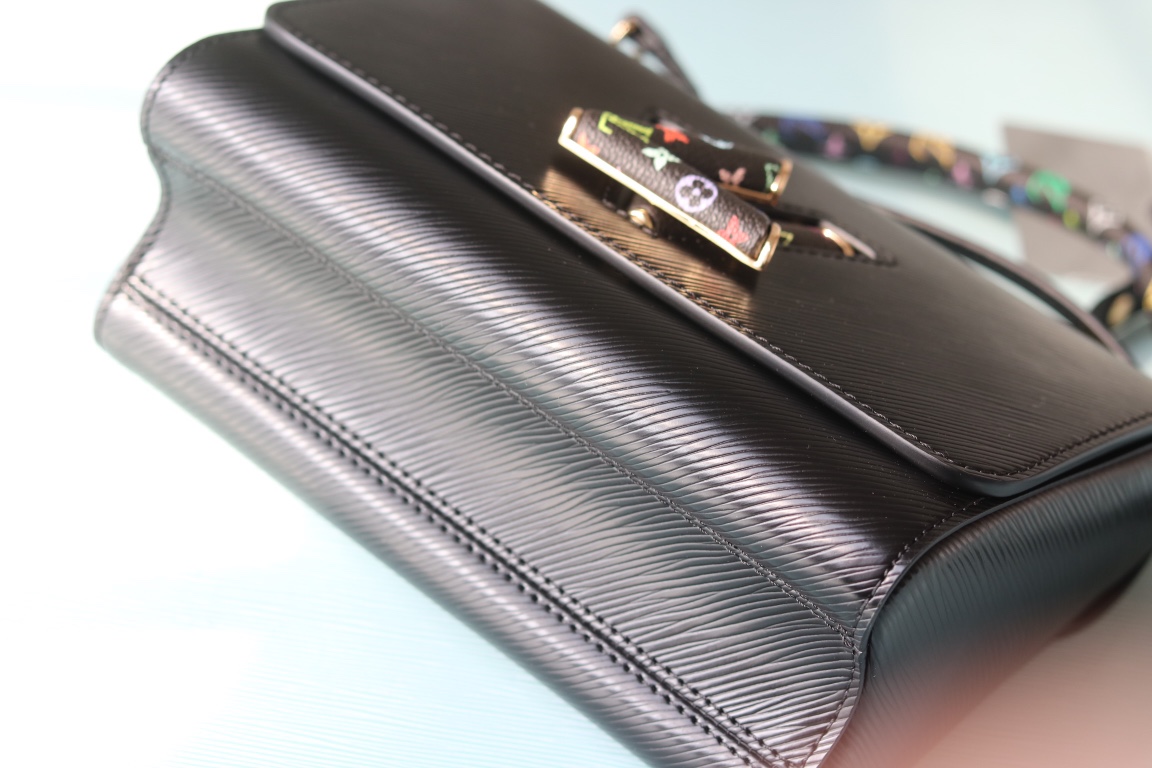 LV 原單 黑色肩背包 多彩字母手提鏈條款|超A仿原單精品圖片 8 LV 原單 黑色肩背包 多彩字母手提鏈條款|歐美奢侈品精品推薦