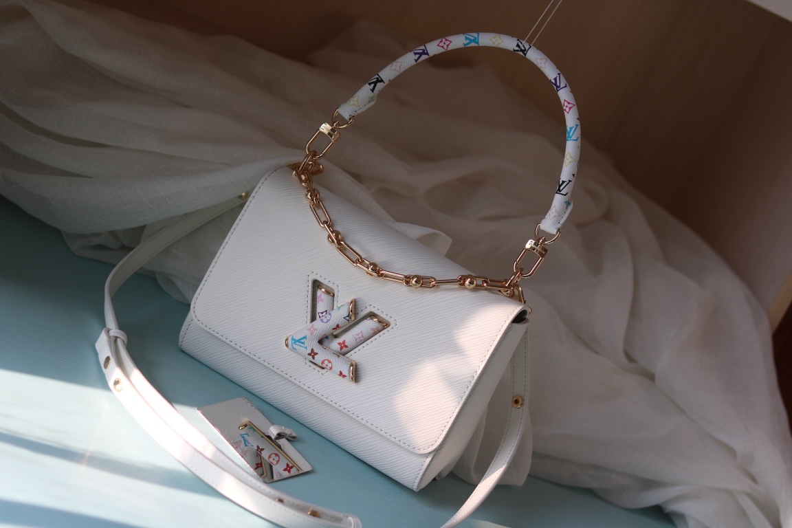 LV A貨 白色肩背包 多彩字母手提鏈條設計|超A仿原單精品圖片 6 LV A貨 白色肩背包 多彩字母手提鏈條設計|歐美奢侈品精品推薦