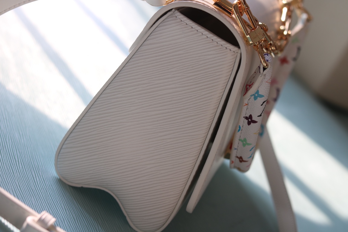 LV A貨 白色肩背包 多彩字母手提鏈條設計|超A仿原單精品圖片 9 LV A貨 白色肩背包 多彩字母手提鏈條設計|歐美奢侈品精品推薦