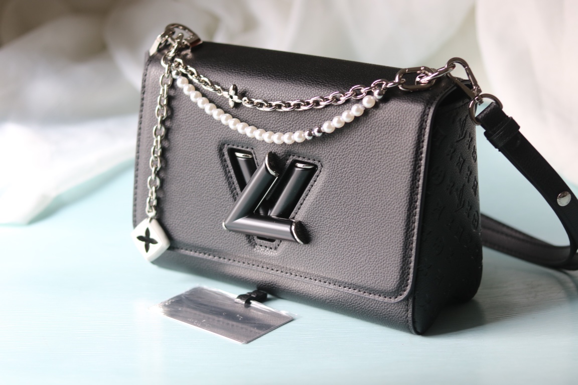 LV 精品仿製 黑色鏈條包 珍珠點綴設計|超A仿原單精品圖片 6 LV 精品仿製 黑色鏈條包 珍珠點綴設計|歐美奢侈品精品推薦