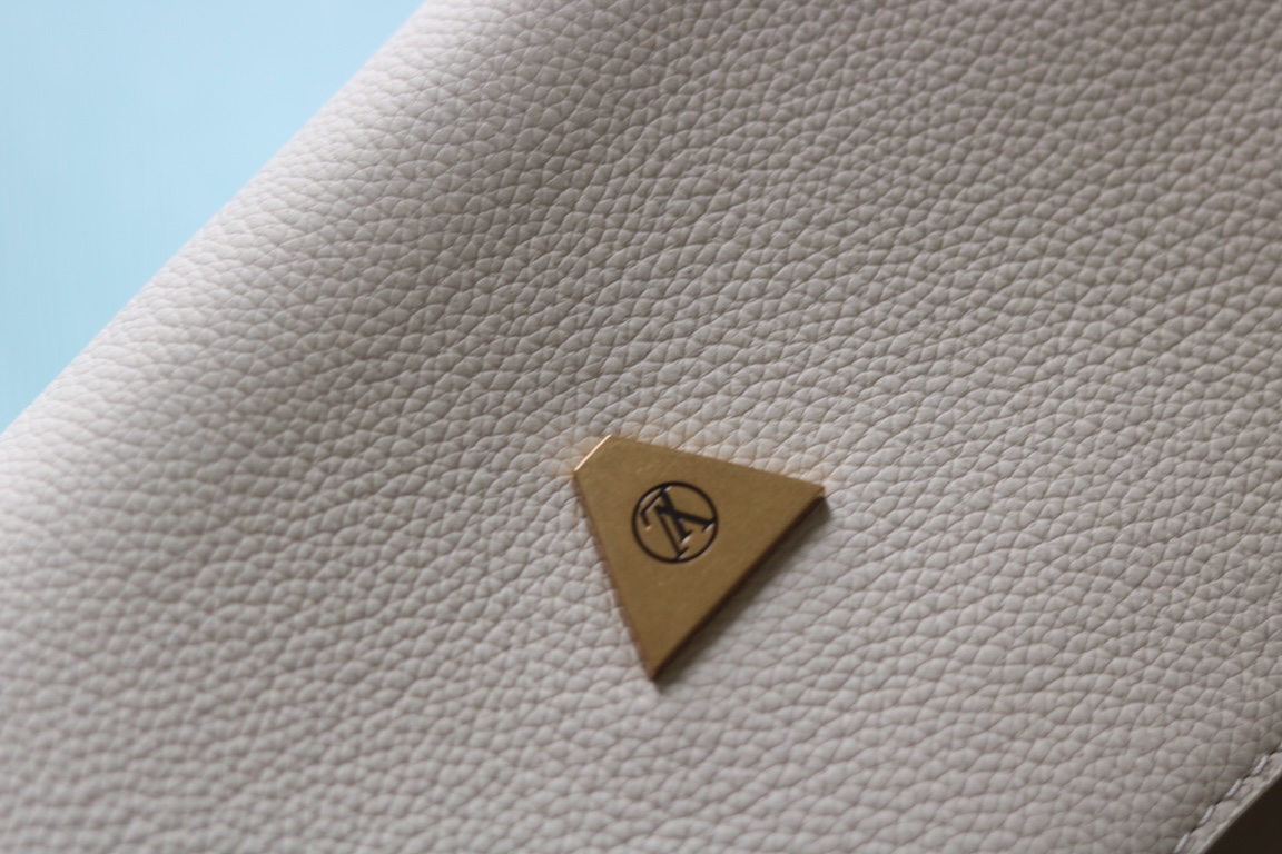 LV 一比一 白色大扣Logo單肩包 簡約百搭款｜歐美奢侈品精品推薦