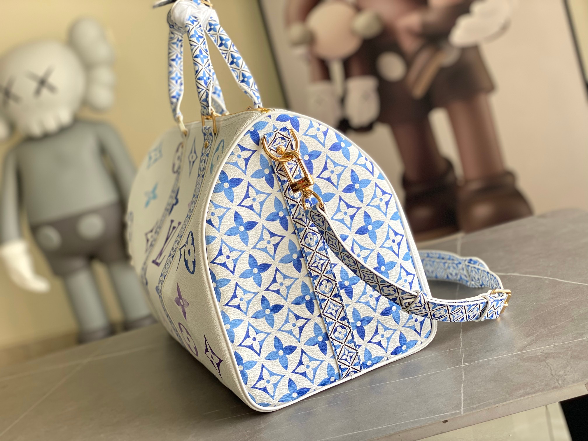 LV 一比一 白底藍紫Monogram Keepall 旅行袋 時尚大容量|超A仿原單精品圖片 14 LV 一比一 白底藍紫Monogram Keepall 旅行袋 時尚大容量|歐美奢侈品精品推薦