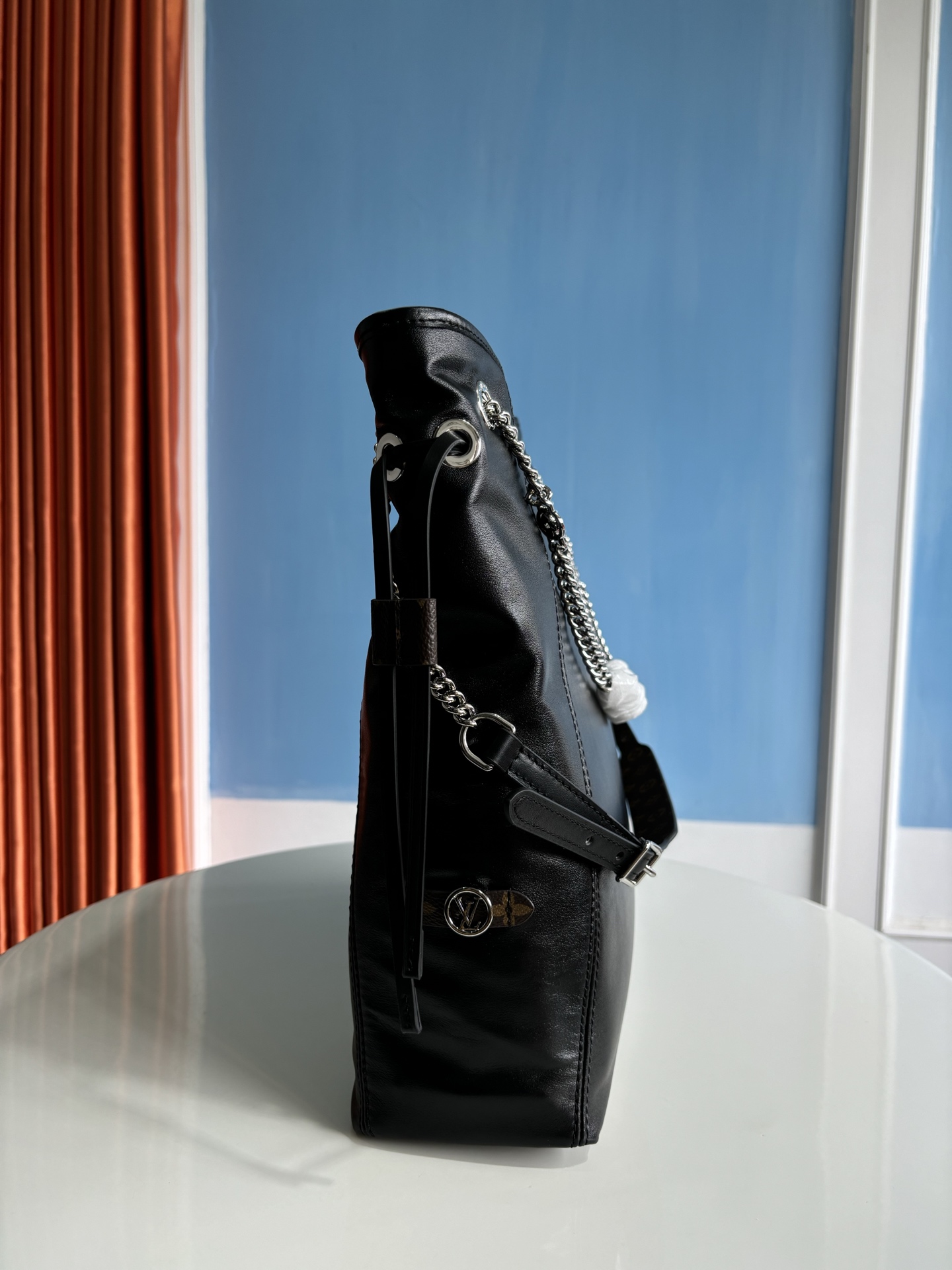 LV 一比一 黑色鏈條托特包 時尚百搭大容量|超A仿原單精品圖片 13 LV 一比一 黑色鏈條托特包 時尚百搭大容量|歐美奢侈品精品推薦