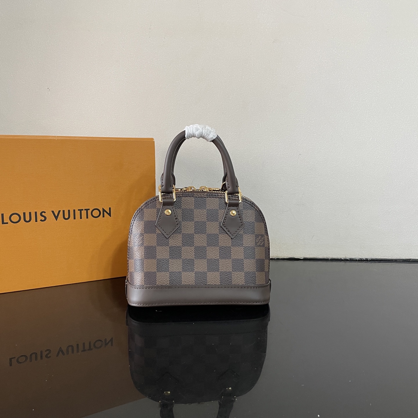 LV 高仿 Alma BB 格紋手提包 鏈條愛心掛飾|超A仿原單精品圖片 13 LV 高仿 Alma BB 格紋手提包 鏈條愛心掛飾|歐美奢侈品精品推薦