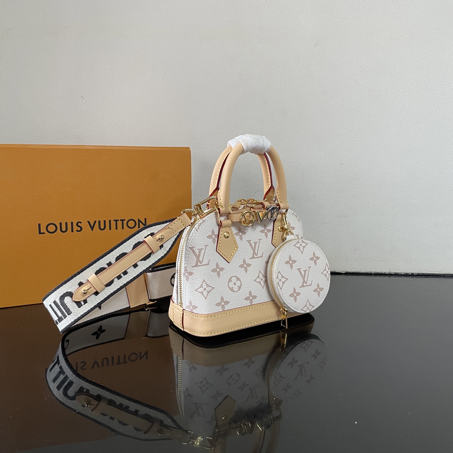 LV 一比一 Alma BB 白色老花手提包 織帶圓餅包款|超A仿原單精品圖片 14 LV 一比一 Alma BB 白色老花手提包 織帶圓餅包款|歐美奢侈品精品推薦