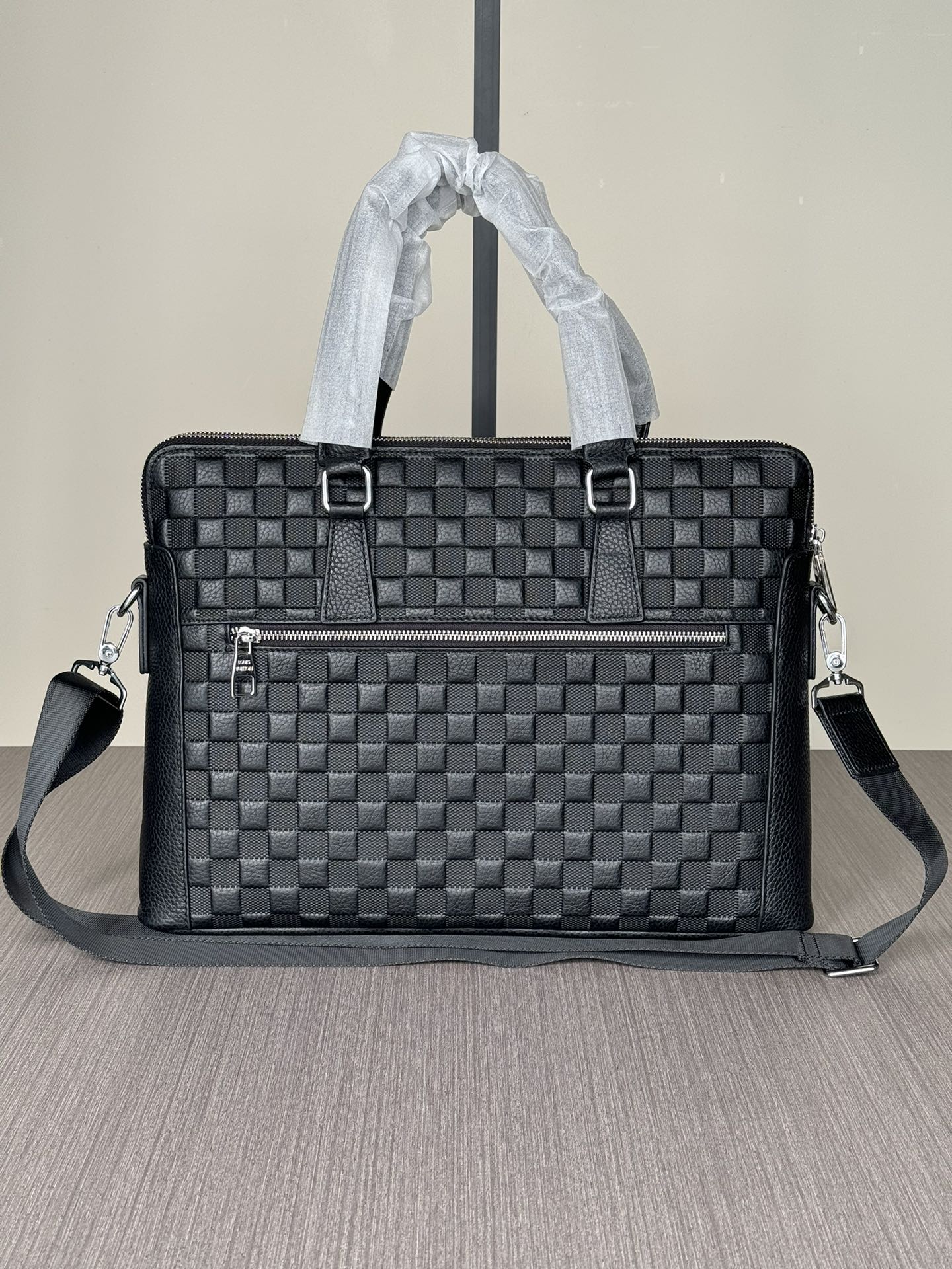 LV 一比一 Damier Graphite 格紋公文包 商務斜挎手提包|超A仿原單精品圖片 14 LV 一比一 Damier Graphite 格紋公文包 商務斜挎手提包|歐美奢侈品精品推薦