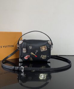 LV 高仿 Petite Malle 黑色拼貼肩背包 潮流鏈條款