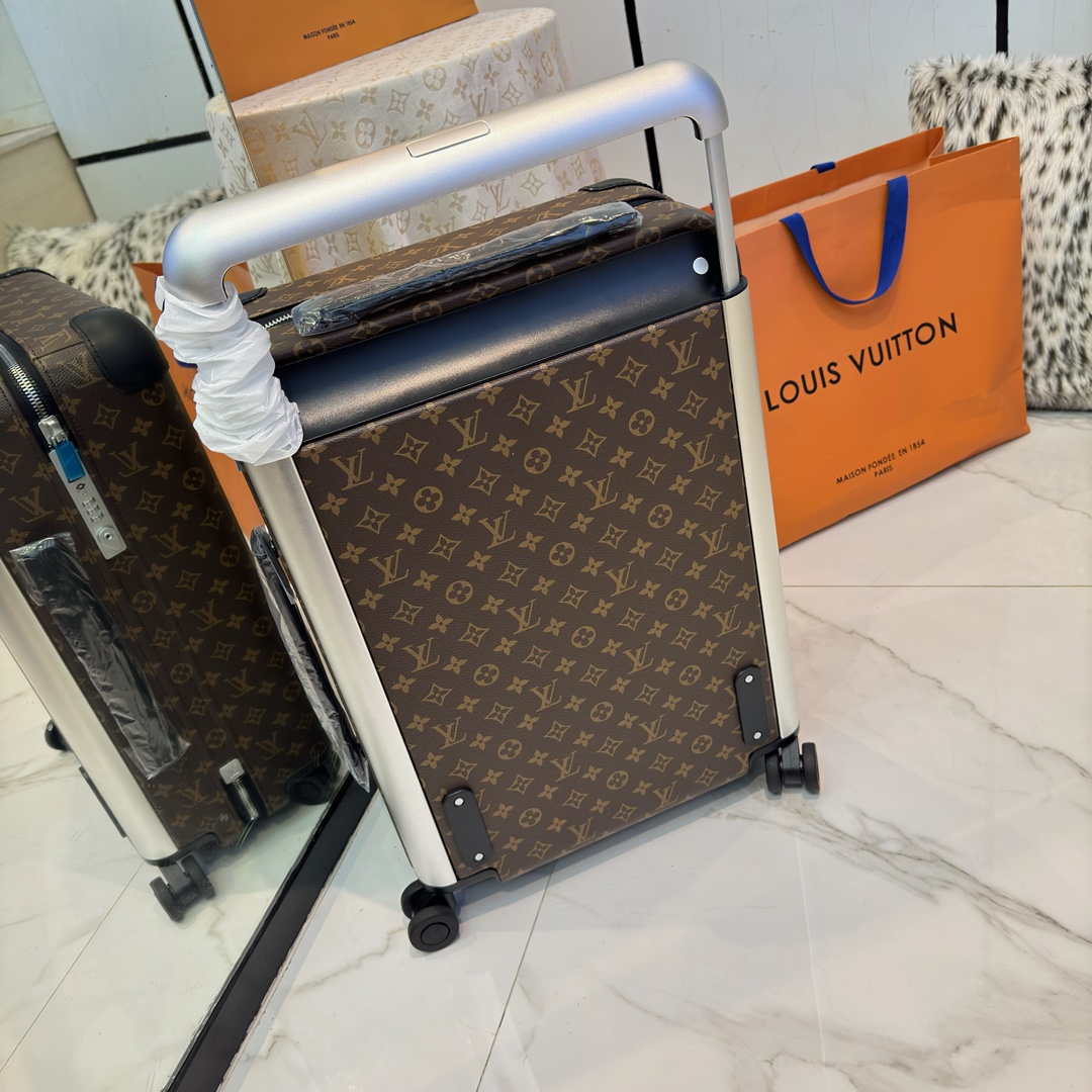 LV 一比一 經典花紋旅行箱 便捷拉桿設計|超A仿原單精品圖片 14 LV 一比一 經典花紋旅行箱 便捷拉桿設計|歐美奢侈品精品推薦