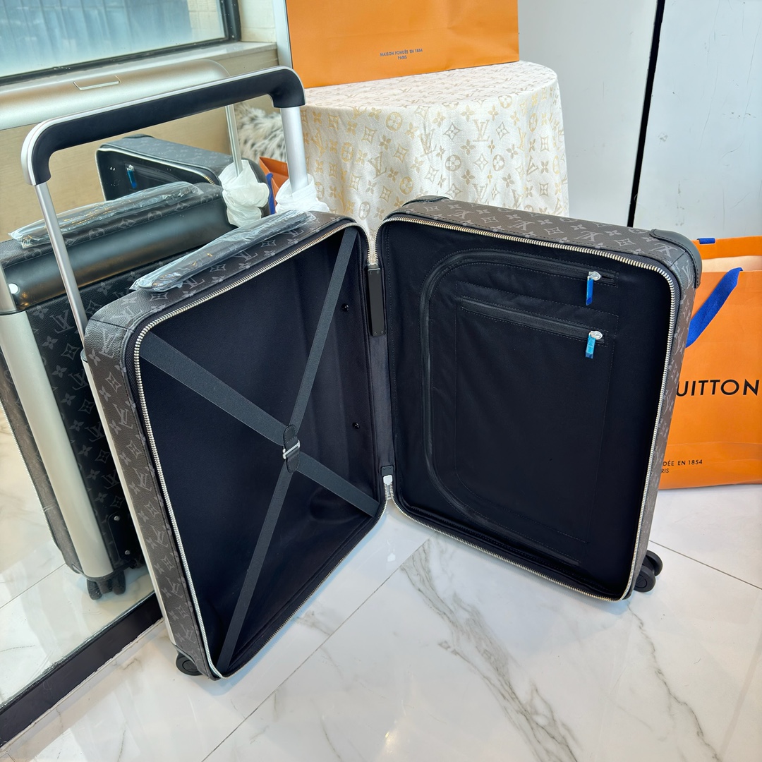 LV 高仿灰色Monogram行李箱 黑色皮革包角 靜音拉桿登機箱|超A仿原單精品圖片 10 LV 高仿灰色Monogram行李箱 黑色皮革包角 靜音拉桿登機箱|歐美奢侈品精品推薦