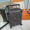 LV 高仿黑底彩色Monogram行李箱 靜音萬向輪登機箱|超A仿原單精品圖片 2 LV 高仿黑底彩色Monogram行李箱 靜音萬向輪登機箱|歐美奢侈品精品推薦