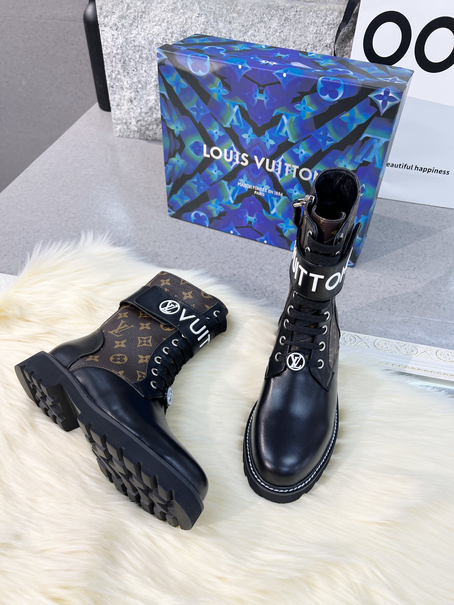 LV 原單拼接Monogram軍靴 女士厚底高筒時尚馬丁靴｜歐美奢侈品精品推薦