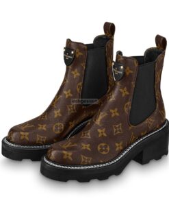LV 原單短靴 Monogram全皮設計 厚底百搭款