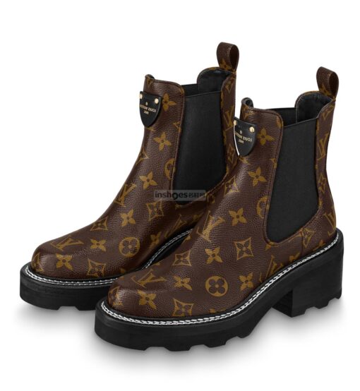 LV 原單短靴 Monogram全皮設計 厚底百搭款