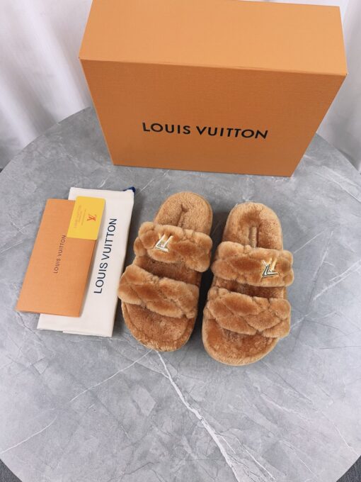 LV 高仿編織毛毛拖鞋 棕色經典保暖款