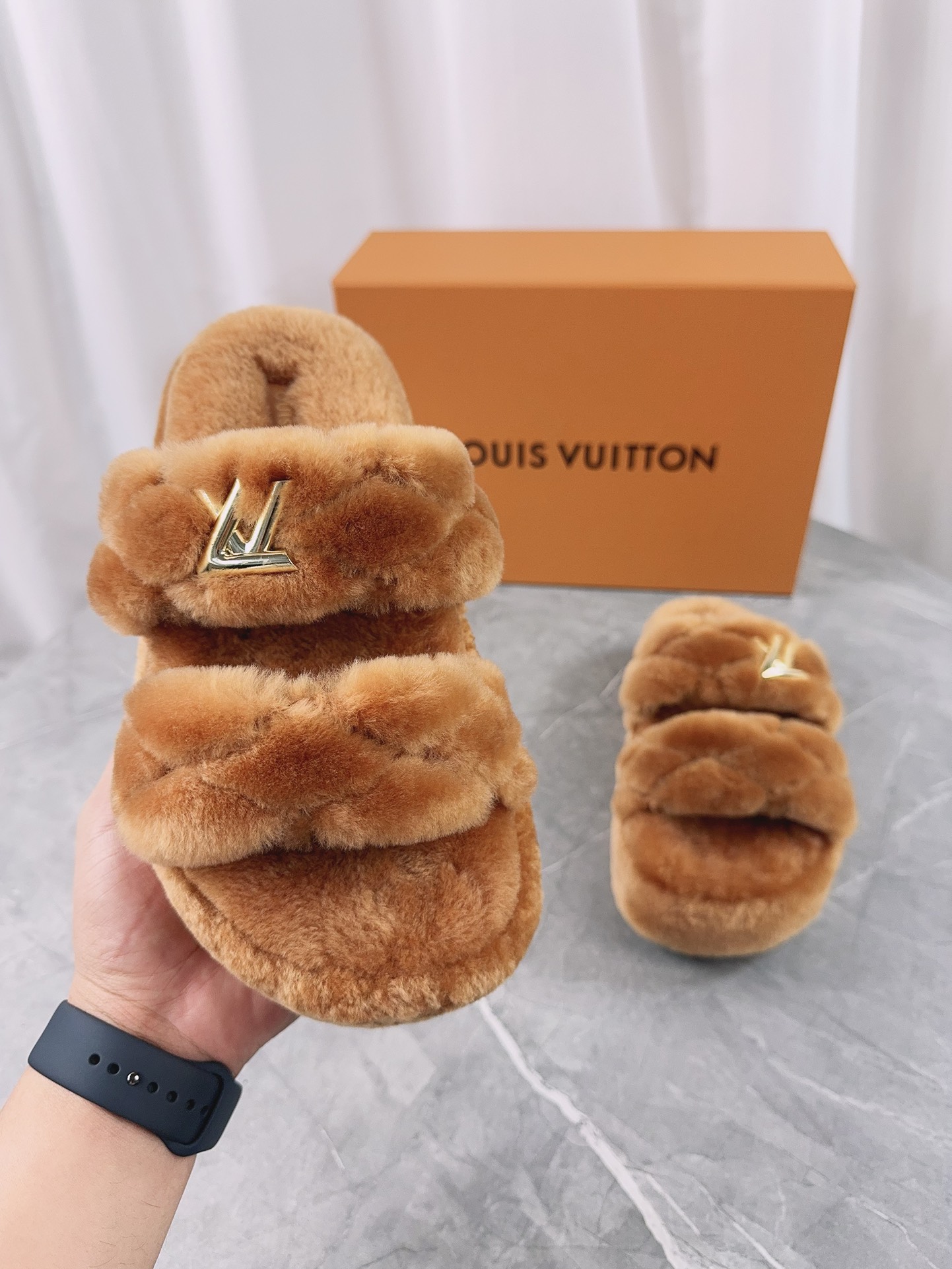 LV 高仿編織毛毛拖鞋 棕色經典保暖款｜歐美奢侈品精品推薦