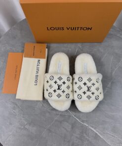 LV 高仿毛毛拖鞋 白色黑紋經典對比款