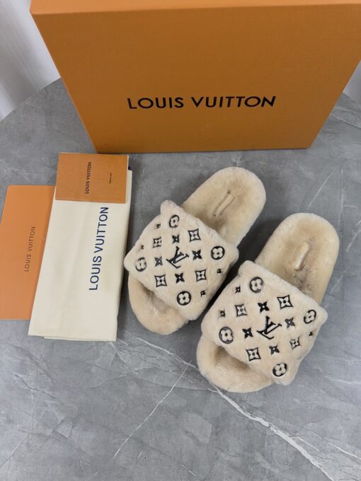 LV 高仿毛絨拖鞋 米色經典黑花紋 輕奢日常款