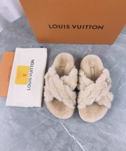 LV 高仿毛絨交叉拖鞋 米色款 經典舒適