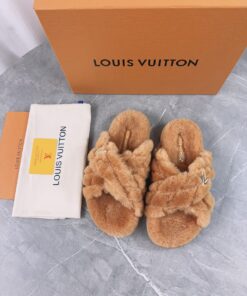 LV 高仿毛絨交叉拖鞋 焦糖棕款 時尚保暖