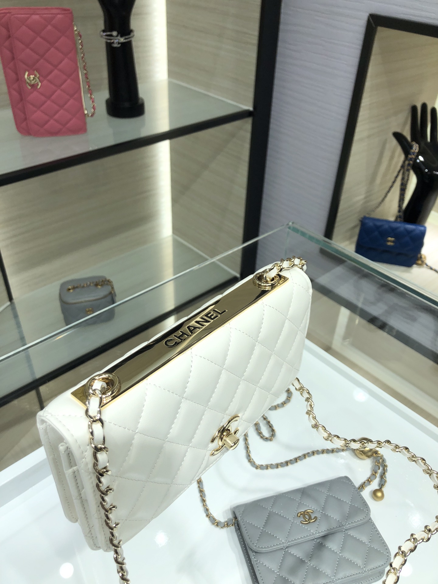 Chanel 精品仿製白色菱格鏈條包 簡約優雅款｜歐美奢侈品精品推薦