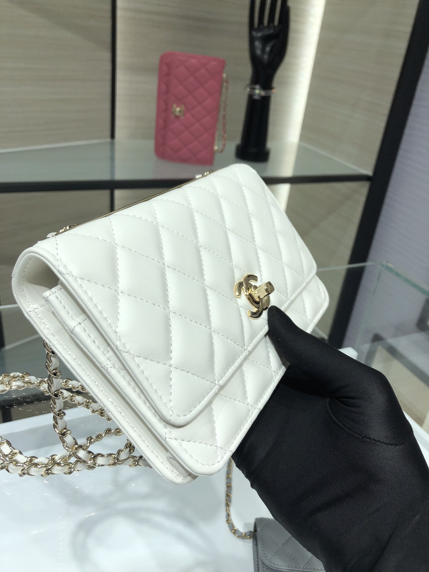 Chanel 精品仿製白色菱格鏈條包 簡約優雅款｜歐美奢侈品精品推薦