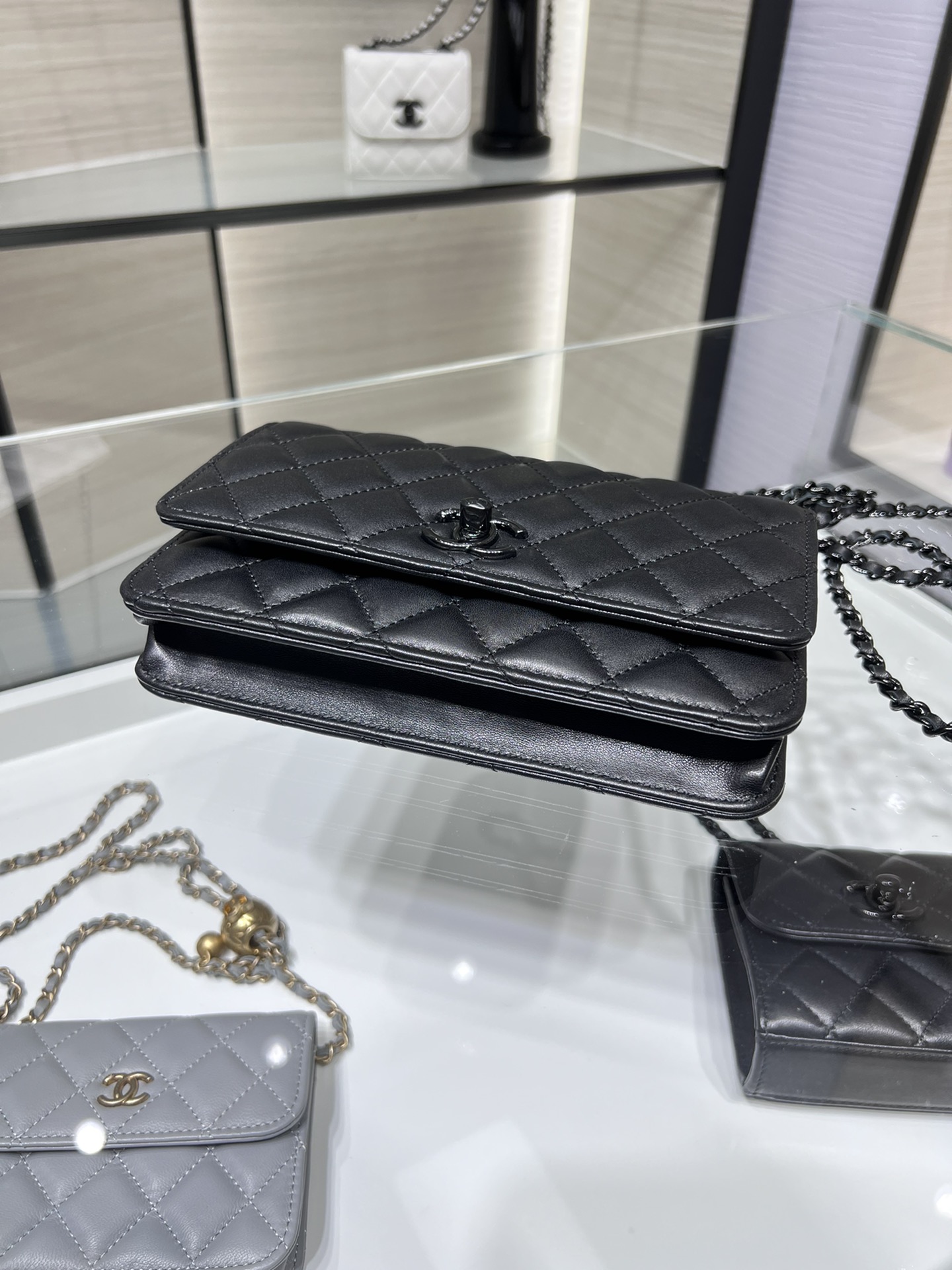 Chanel 高仿黑色菱格鏈條包 全黑五金設計｜歐美奢侈品精品推薦