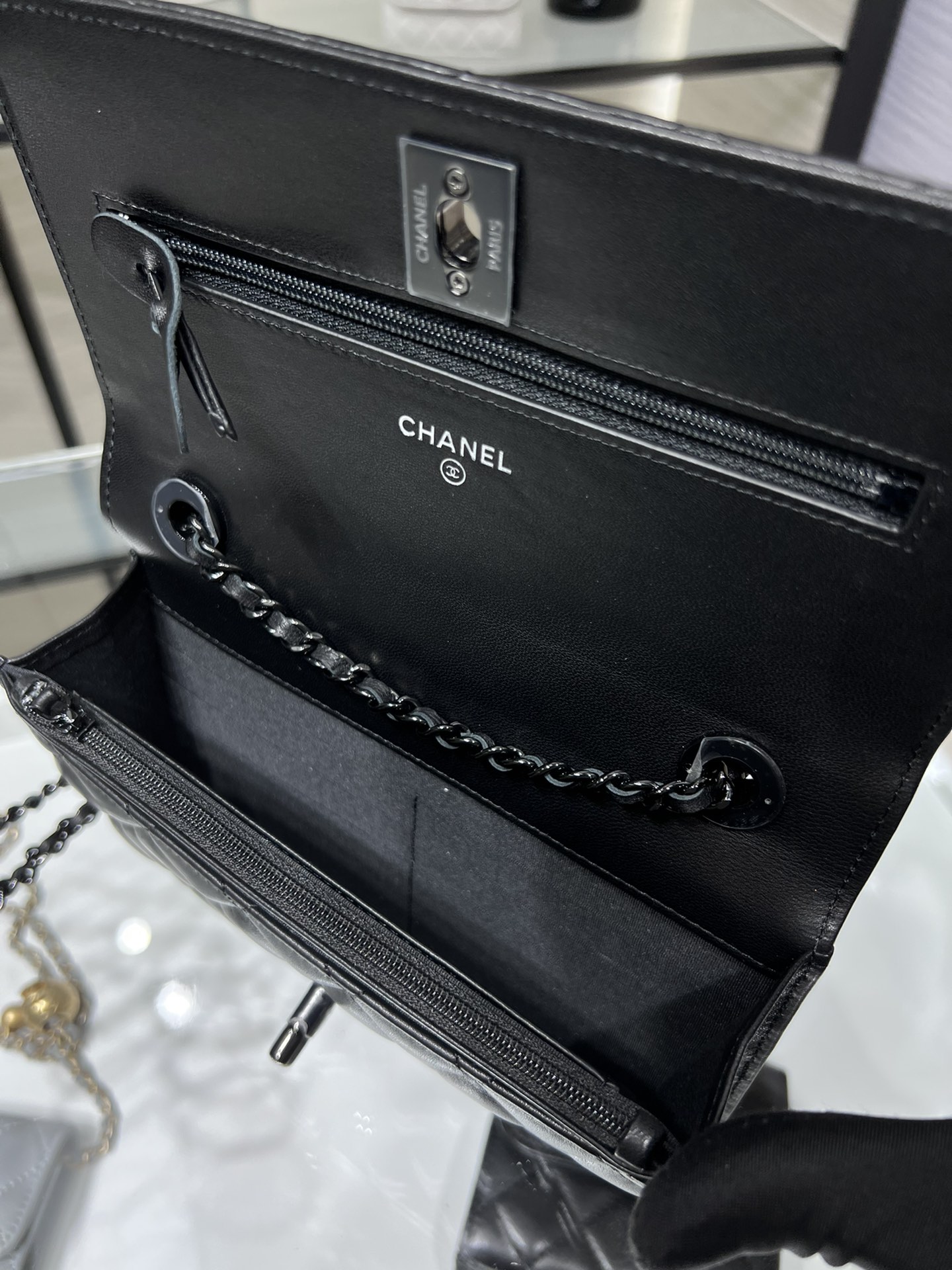 Chanel 高仿黑色菱格鏈條包 全黑五金設計｜歐美奢侈品精品推薦