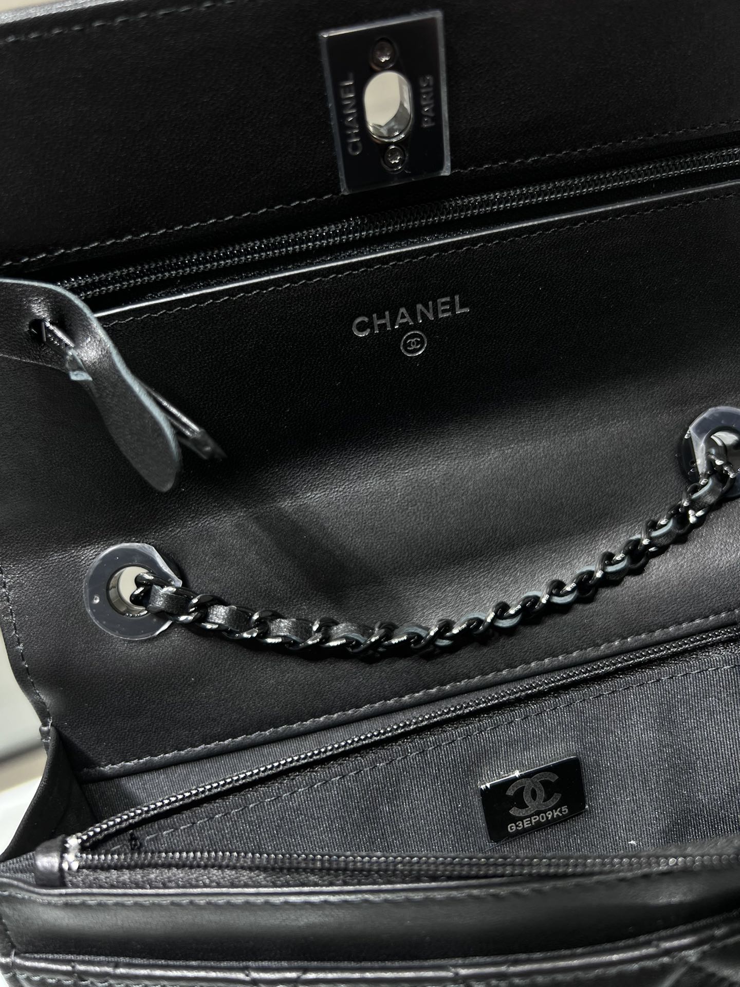 Chanel 高仿黑色菱格鏈條包 全黑五金設計｜歐美奢侈品精品推薦