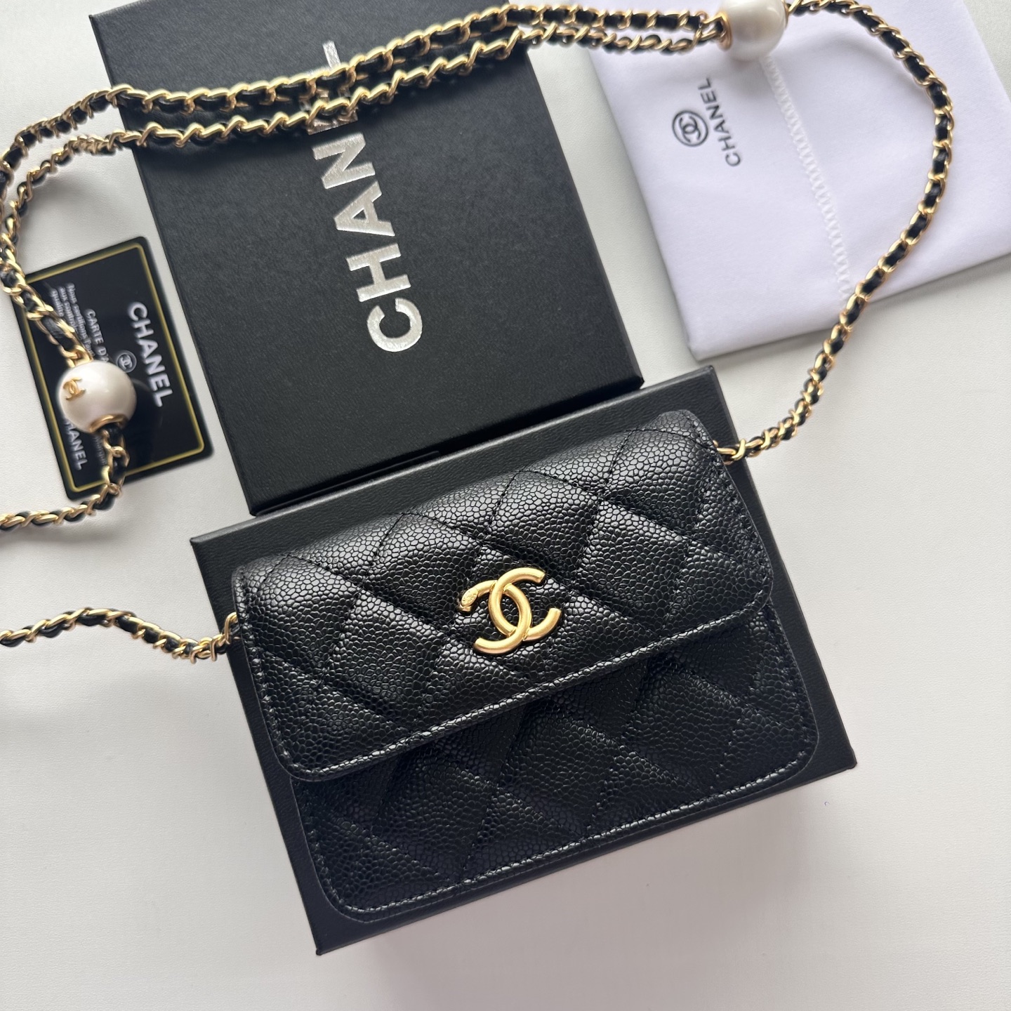 Chanel 高仿黑色荔枝皮口蓋鏈條包 金扣設計｜歐美奢侈品精品推薦