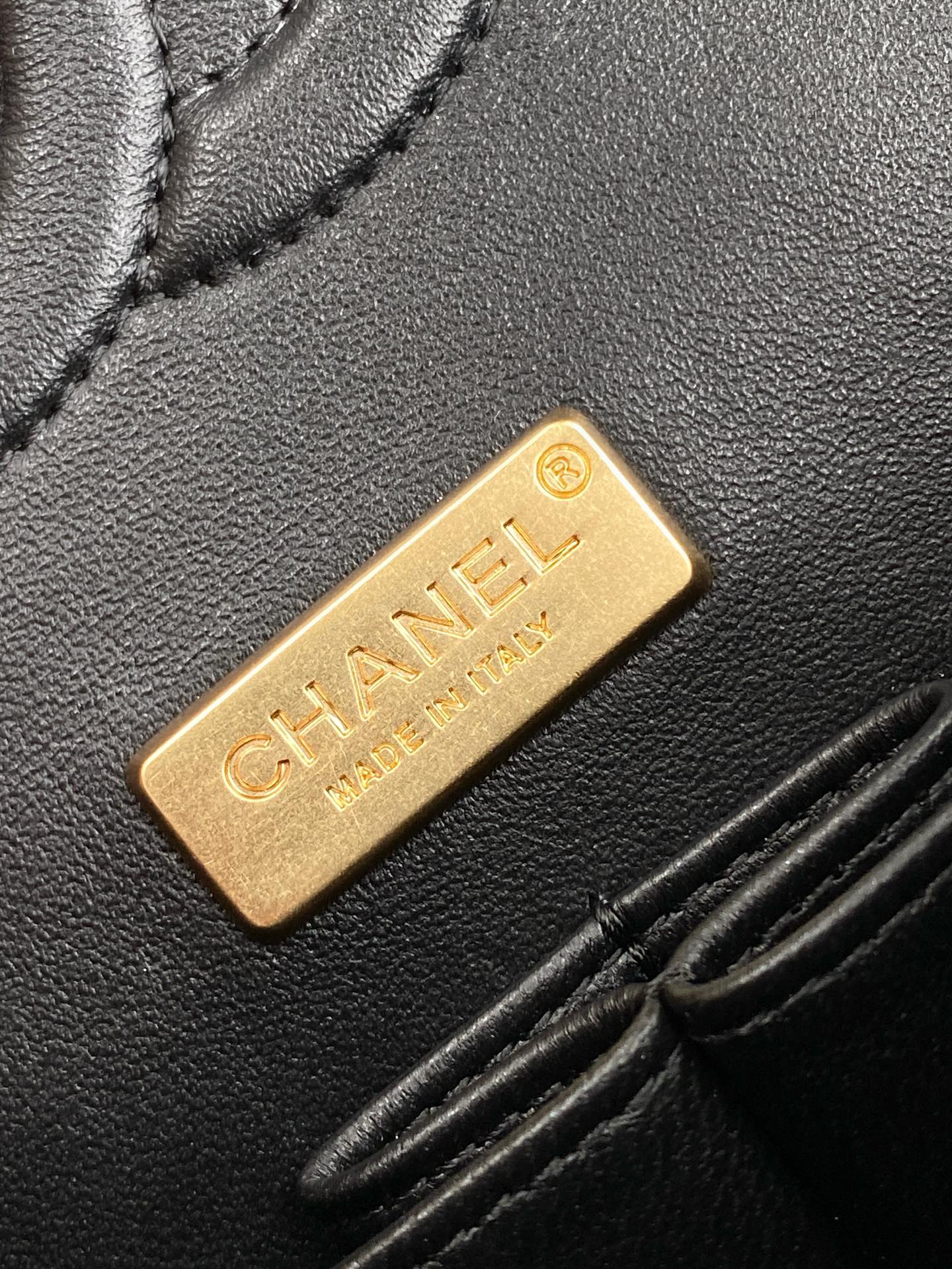 Chanel 一比一亮片花卉口蓋包 金扣鏈條設計｜歐美奢侈品精品推薦