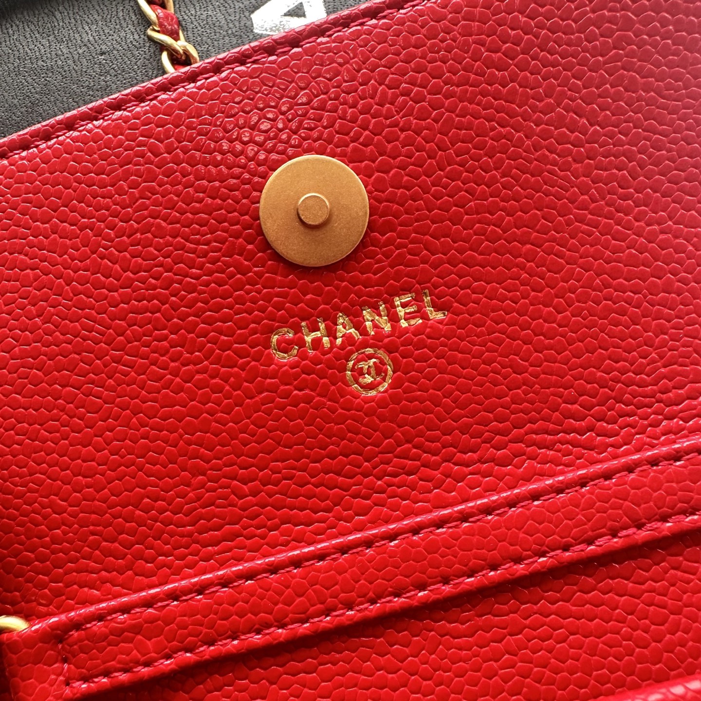 Chanel 高仿紅色口蓋包 小羊皮金扣鏈條｜歐美奢侈品精品推薦