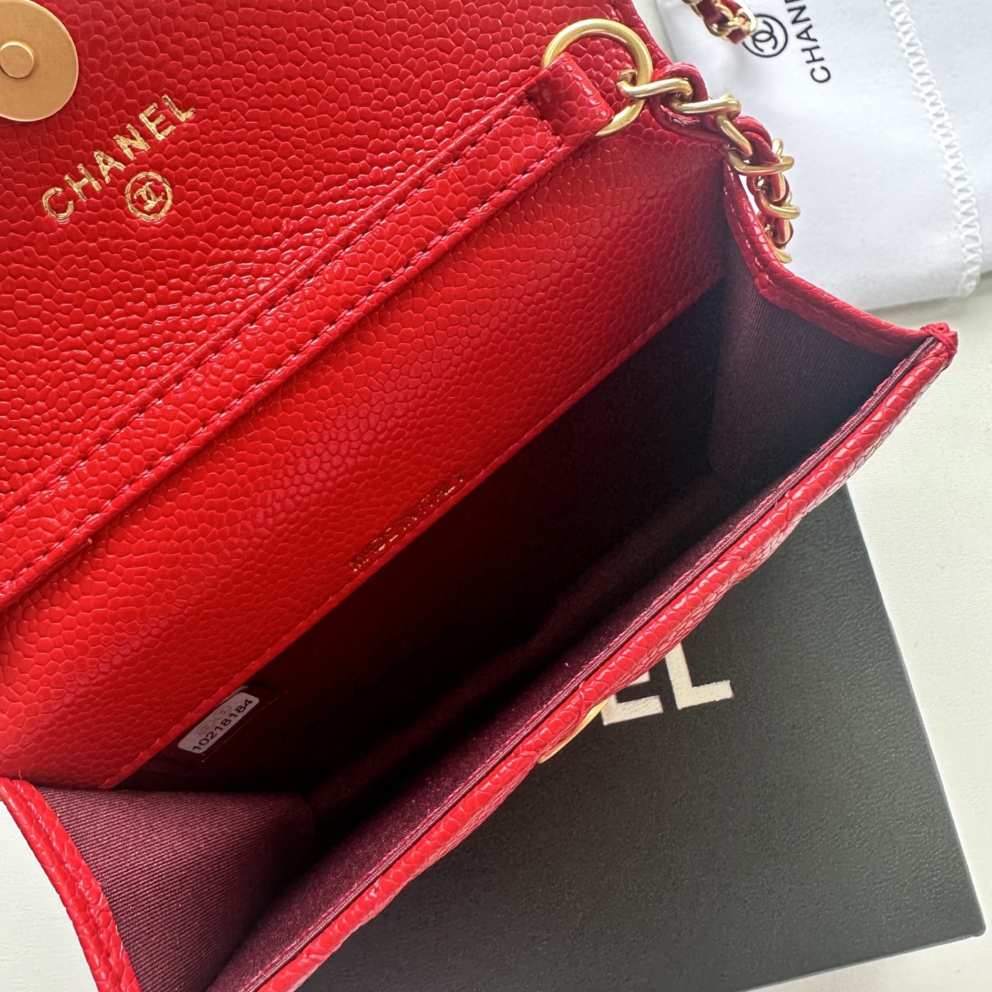 Chanel 高仿紅色口蓋包 小羊皮金扣鏈條｜歐美奢侈品精品推薦