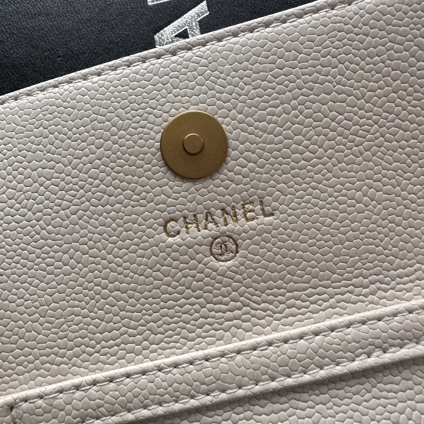Chanel 高仿白色口蓋包 菱格紋金扣小巧鏈條｜歐美奢侈品精品推薦