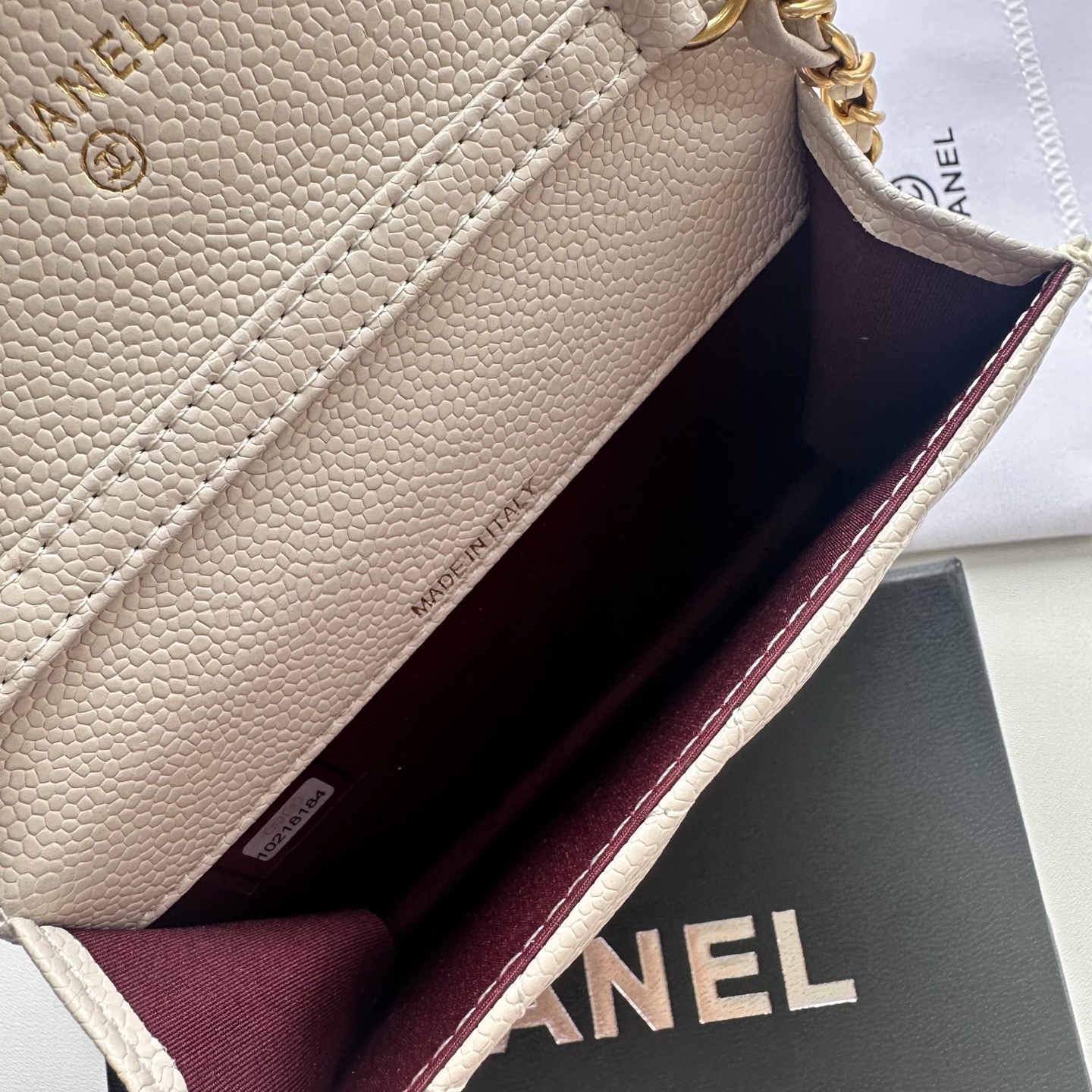Chanel 高仿白色口蓋包 菱格紋金扣小巧鏈條｜歐美奢侈品精品推薦
