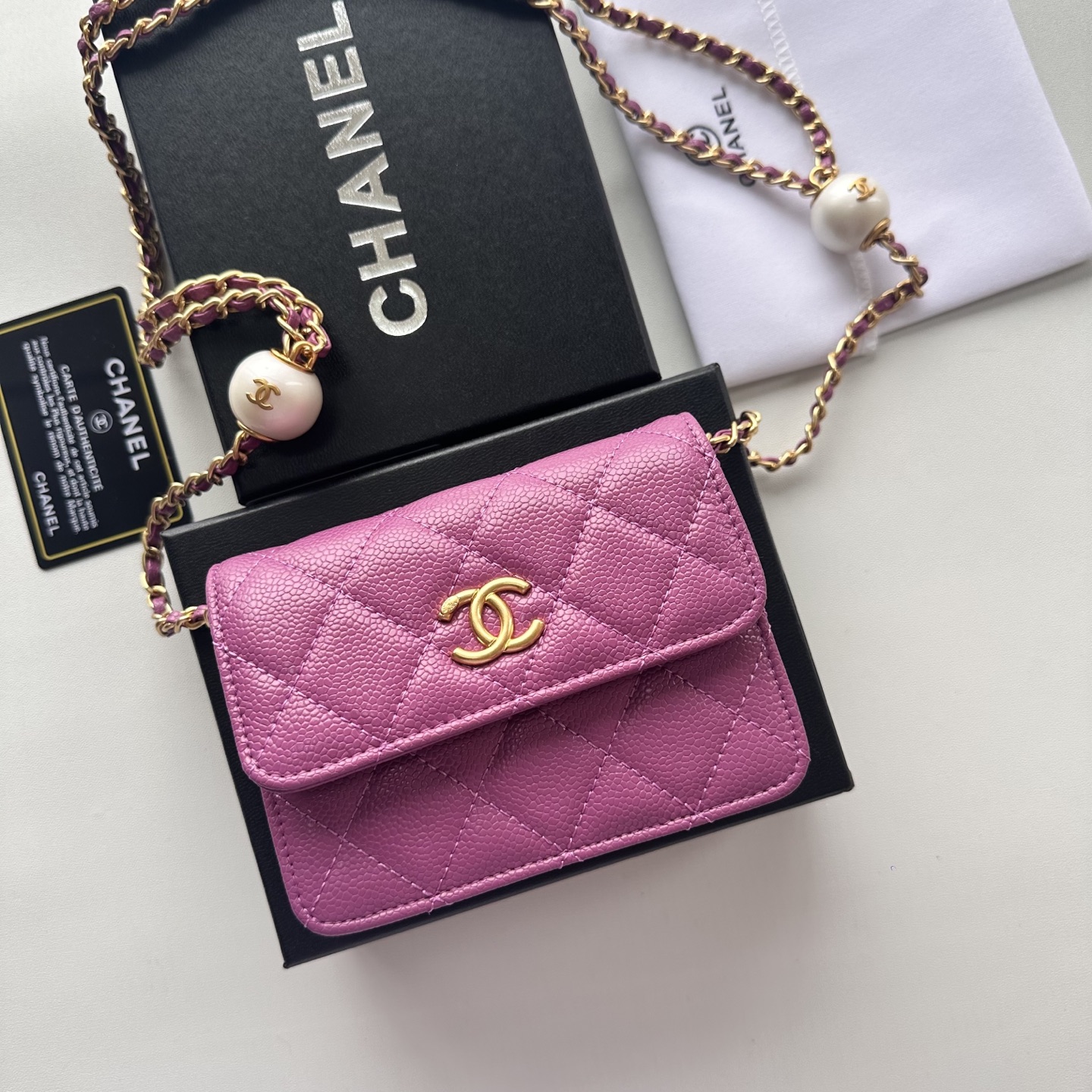 Chanel 高仿玫紅色口蓋包 菱格紋金扣鏈條設計｜歐美奢侈品精品推薦