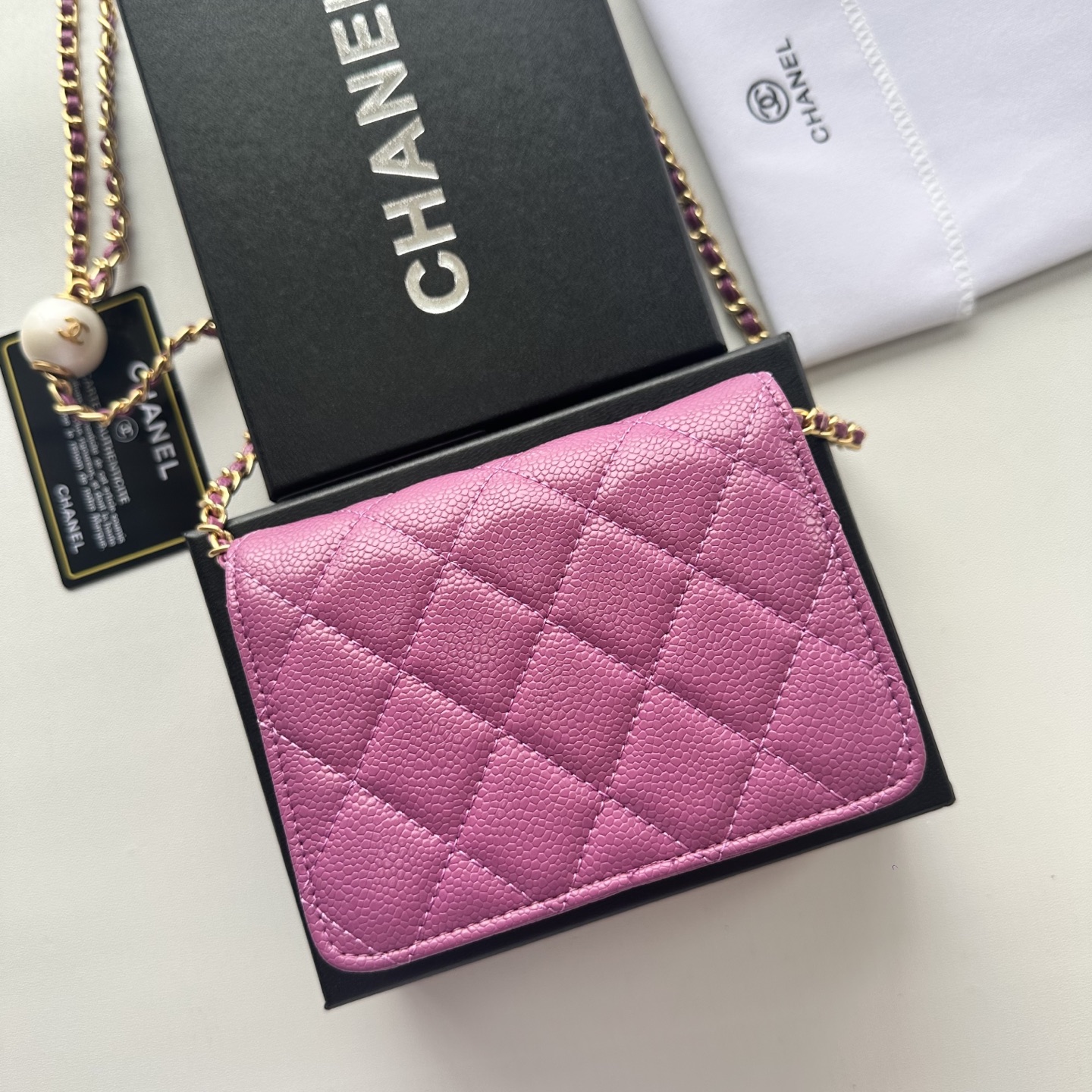 Chanel 高仿玫紅色口蓋包 菱格紋金扣鏈條設計｜歐美奢侈品精品推薦