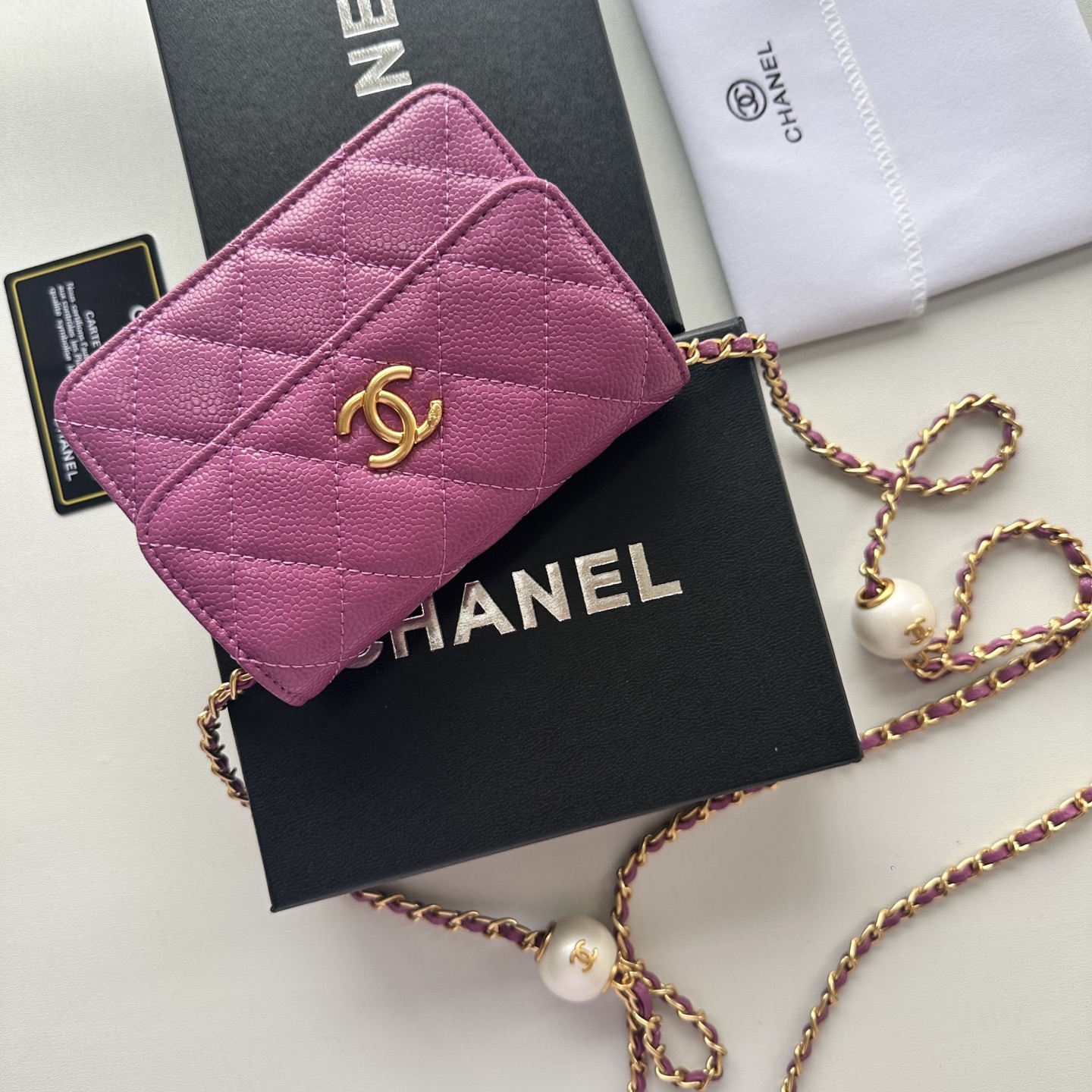 Chanel 高仿玫紅色口蓋包 菱格紋金扣鏈條設計｜歐美奢侈品精品推薦