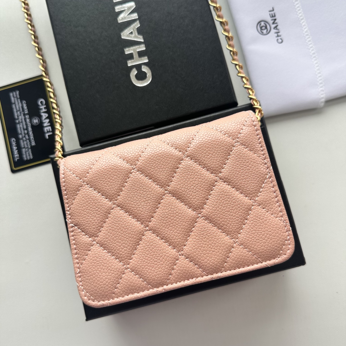 Chanel 高仿粉色口蓋包 荔枝皮菱格紋金扣小香風｜歐美奢侈品精品推薦