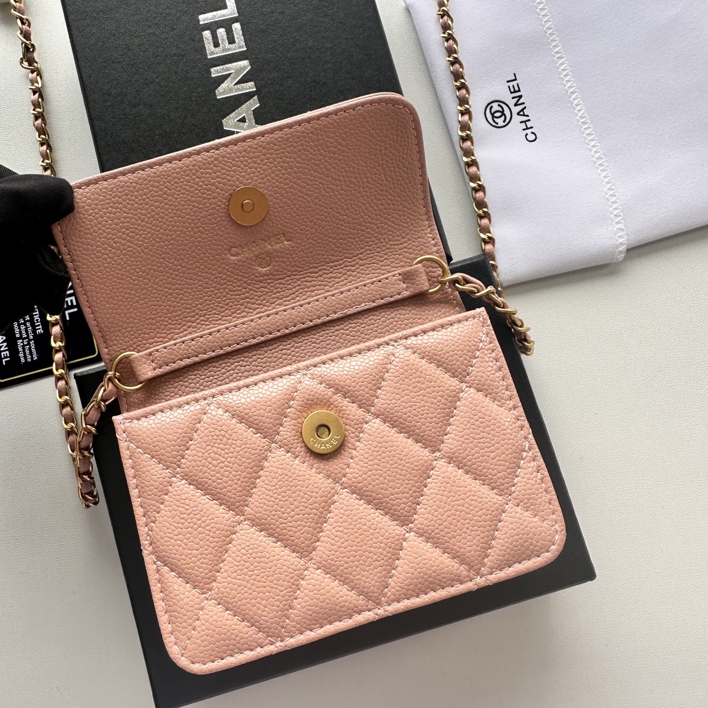 Chanel 高仿粉色口蓋包 荔枝皮菱格紋金扣小香風｜歐美奢侈品精品推薦
