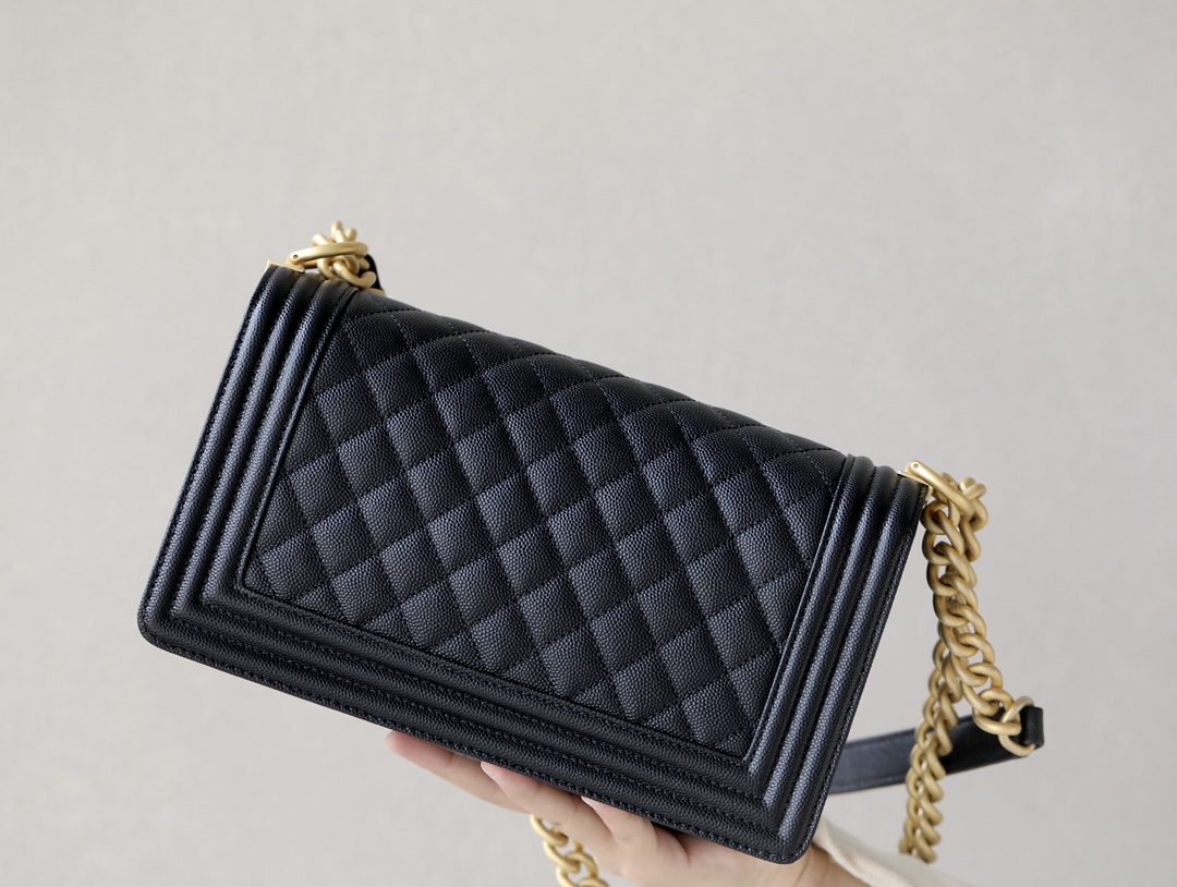 Chanel 高仿黑色Boy包 菱格紋金扣鏈條肩背包｜歐美奢侈品精品推薦