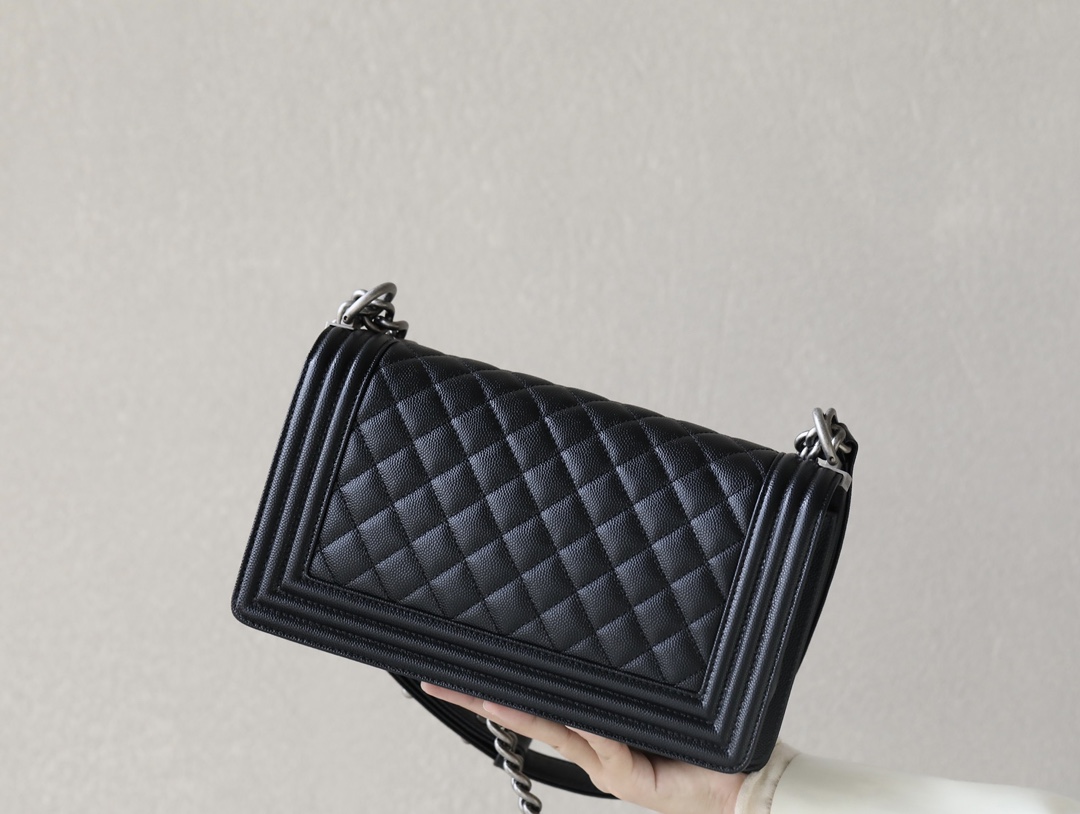 Chanel 高仿Boy包 黑色菱格紋銀扣粗鏈肩背包｜歐美奢侈品精品推薦