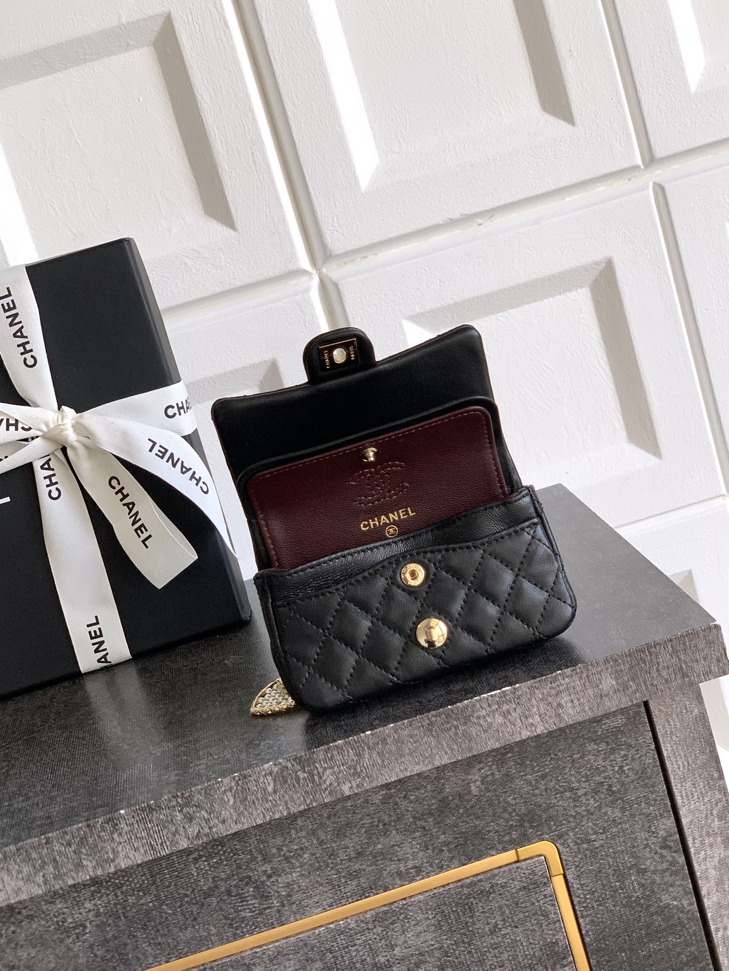 Chanel 一比一迷你口蓋包 黑色小羊皮心型吊飾鏈條包｜歐美奢侈品精品推薦