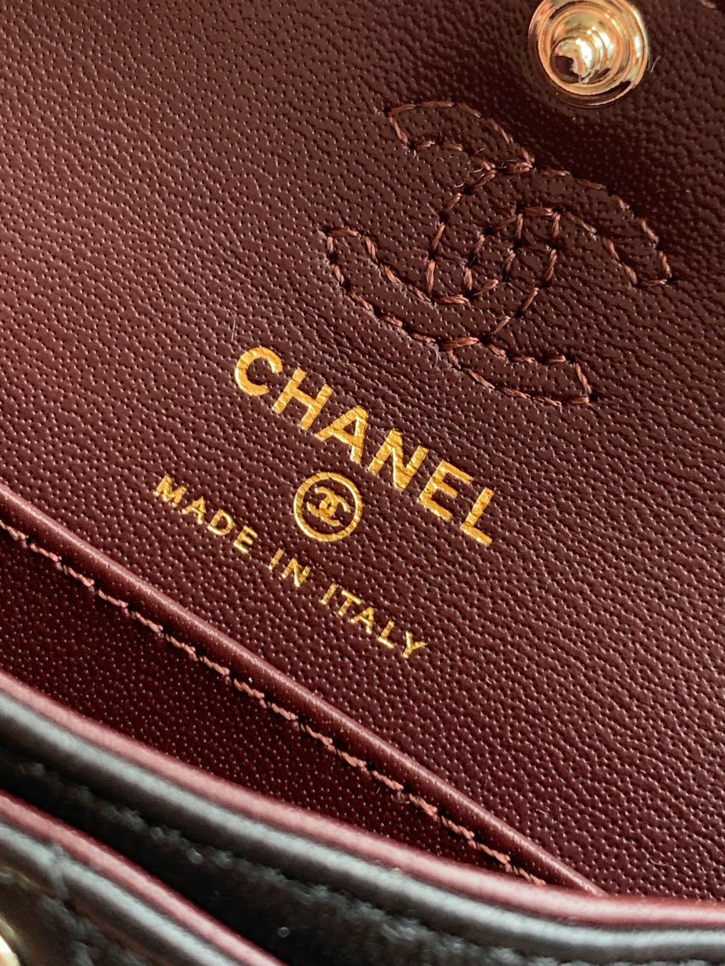 Chanel 一比一迷你口蓋包 黑色小羊皮心型吊飾鏈條包｜歐美奢侈品精品推薦