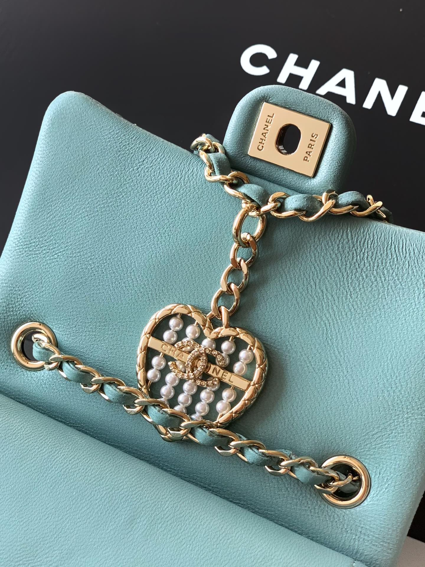 CHANEL高仿湖水綠迷你口蓋包清涼夏日鏈條肩背包小香風氣質款｜歐美奢侈品精品推薦
