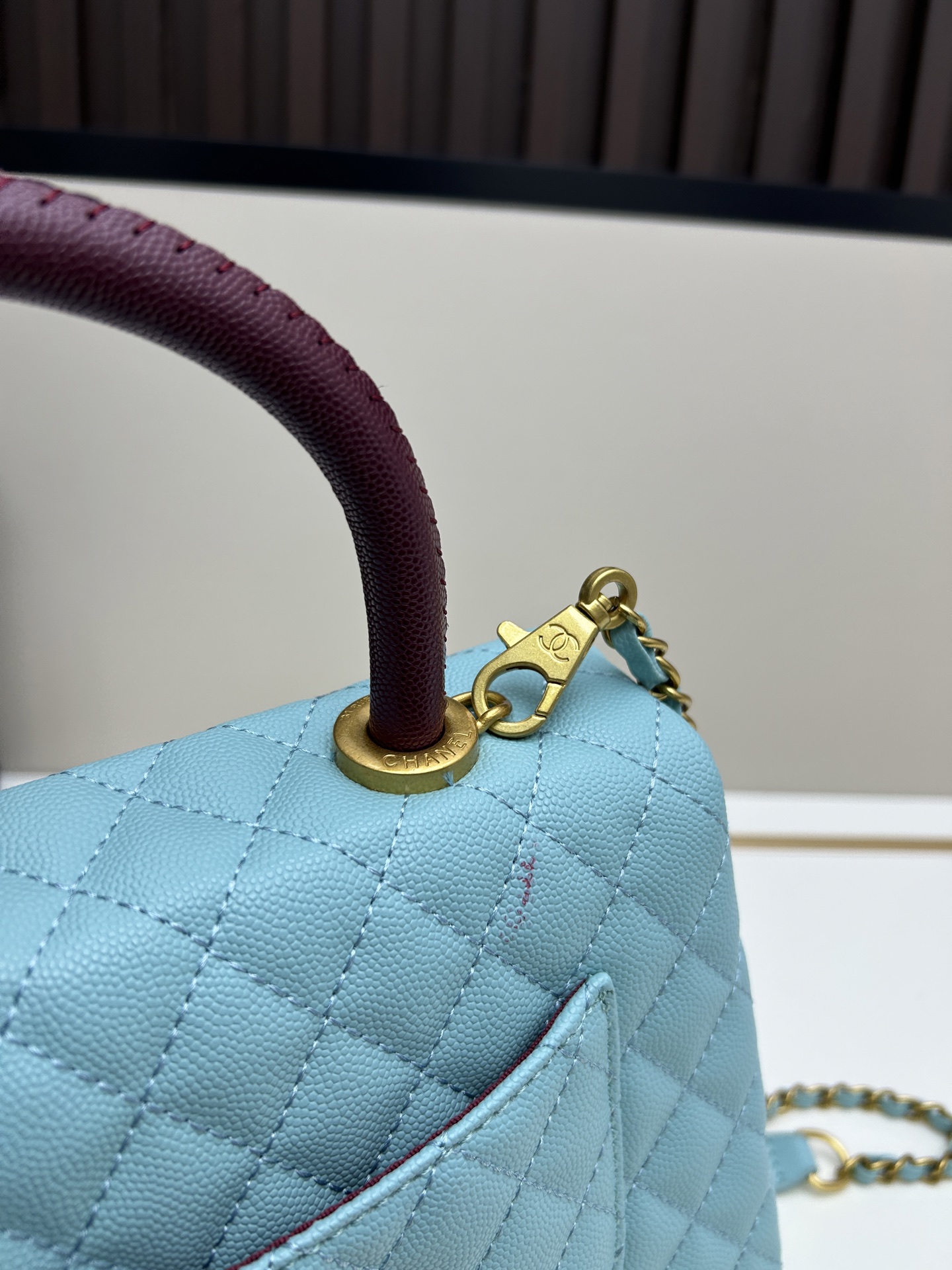 CHANEL高仿湖水藍手提鏈條口蓋包雙用時尚優雅款25cm百搭精品｜歐美奢侈品精品推薦